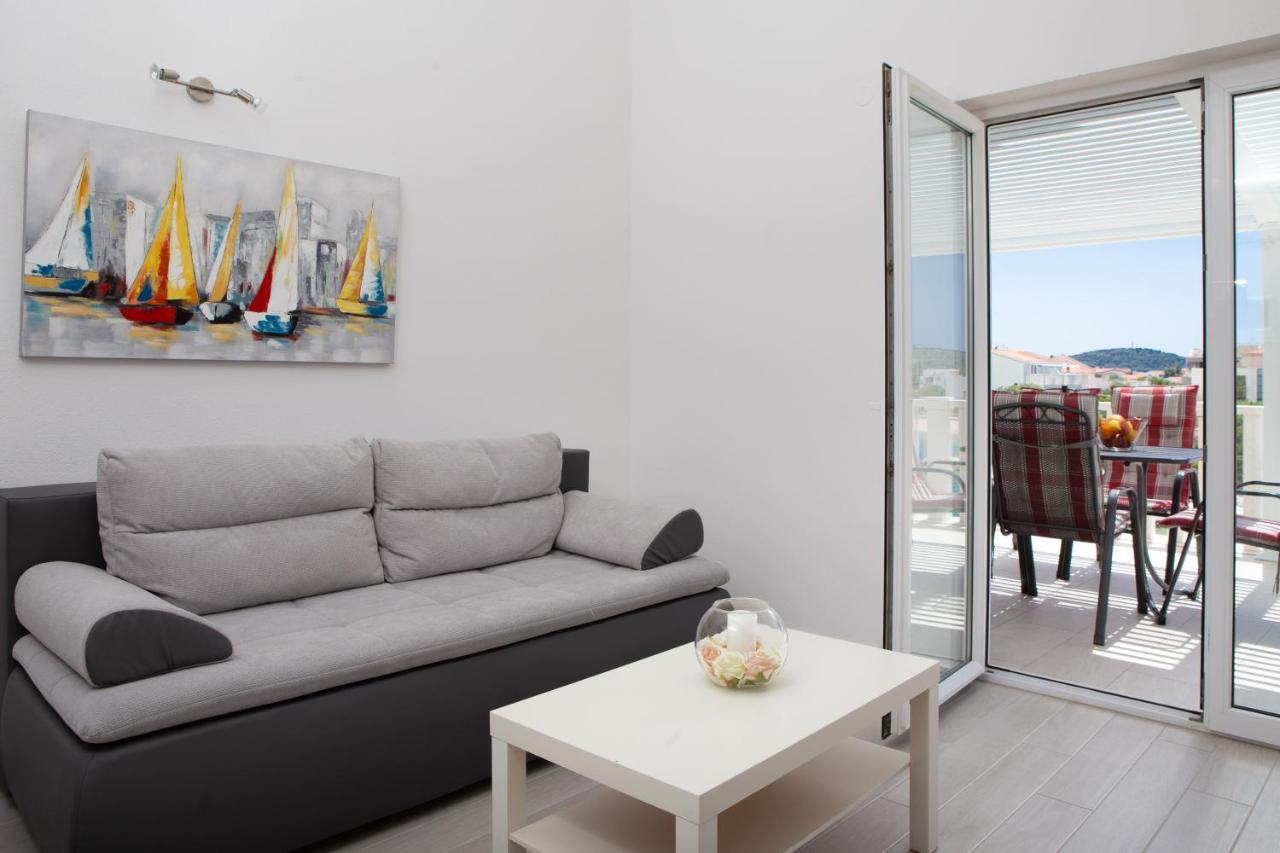 Vila Blanka Apartments Rogoznica  Exterior photo
